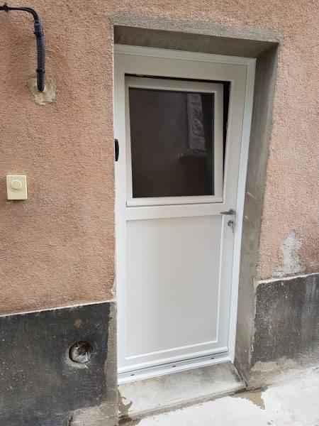 Portes d'entrée près de Balma